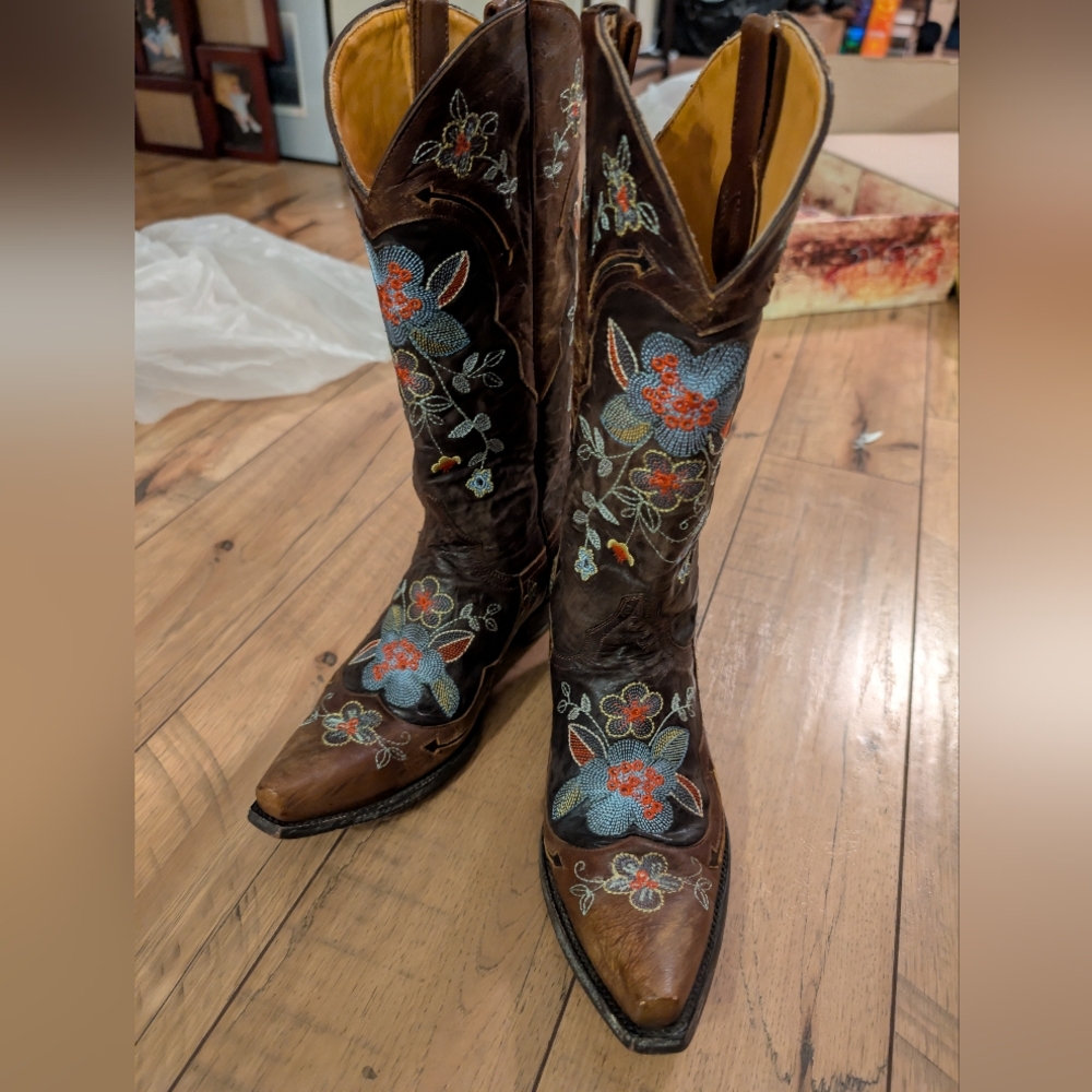 Old Gringo Floral Embroidered Heeled Boots - image 1